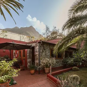 papaya-cottage-punta-del-hidalgo.in-canary-islands.com/