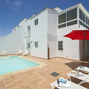 villa-webb.puertodelcarmen-hotels.org/